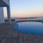 El Paradiso Kouroupi